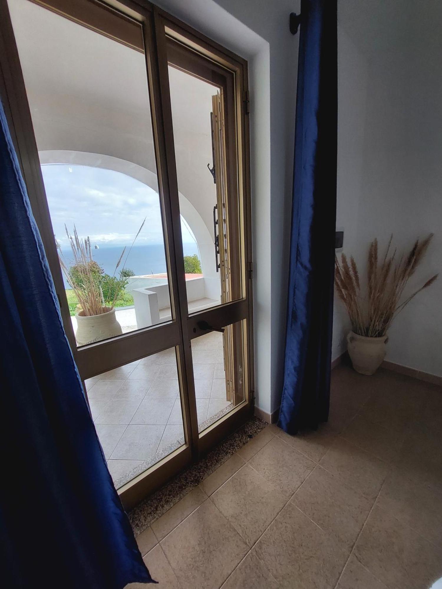 リーパリ Casa Tra Cielo E Mare Bed & Breakfast エクステリア 写真